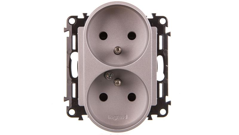 VALENA LIFE Gniazdo podwójne 2P+Z z przesłoną aluminium 753390-43216