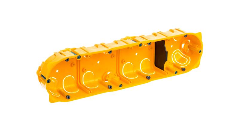 BATIBOX Puszka poczwórna przelotowa do karton-gipsu fi67x40mm 080044-27572