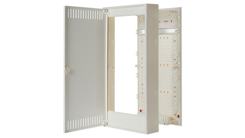 Rozdzielnica multimedialna podtynkowa SIMBOX XL 4x12 63 A/230 V 8GB5048-3KM01-70364