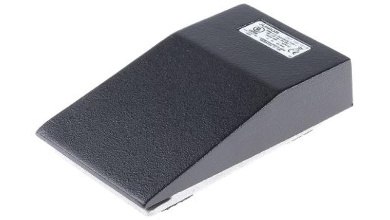 Przełącznik nożny IP20 Konstrukcja o średniej wytrzymałości Chwilowy Aluminium, SP-CO 20 A przy 250 V AC 250V-18529