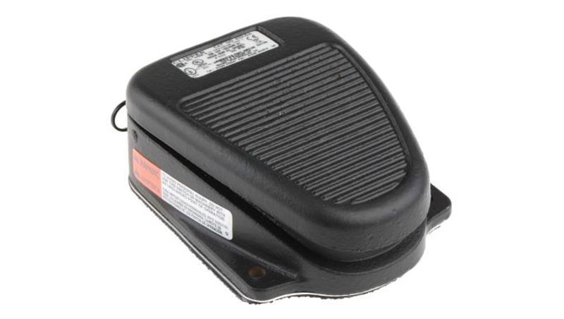 Przełącznik nożny Clipper IP20 Konstrukcja o średniej wytrzymałości Zatrzaskowy Żeliwo, SP-CO 20 A przy 125 V AC 250V-18566