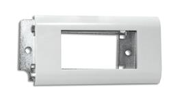 Ramka maskująca 4-modułowa z uchwytem metalowym, do kanałów KP90x60, 110x60, 130x60, 150x60 i puszek PU-4 RAMK-4/M-38601