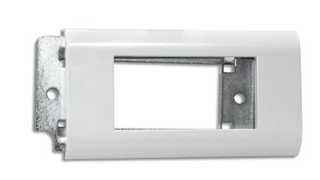 Ramka maskująca 4-modułowa z uchwytem metalowym, do kanałów KP90x60, 110x60, 130x60, 150x60 i puszek PU-4 RAMK-4/M-38601