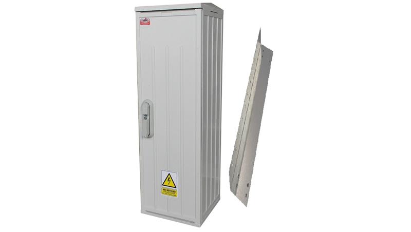 Rozdzielnica elektryczna, obudowa termoutwardzalna z kątownikami typ OZ 26x80 94-270-68155
