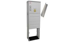 Rozdzielnica elektryczna, obudowa termoutwardzalna na fundamencie z kątownikami typ OZ40x40+F-68069