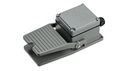 WYŁĄCZNIK PRZYCISK NOŻNY PEDAŁ METAL 15A P1BO P1-BO-18444