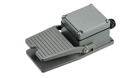 WYŁĄCZNIK PRZYCISK NOŻNY PEDAŁ METAL 15A P1BO P1-BO-18444