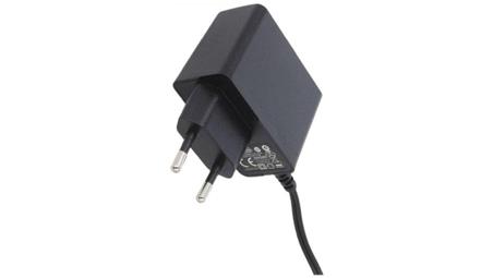 Wtyczkowy zasilacz impulsowy 15V/1A/15W z wtykiem DC - 2.1x5.5 POSC15100A-10210