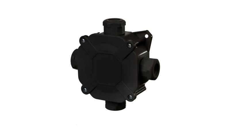 Puszka natynkowa hermetyczna 75X75X33 z wkładem 5x4/IP67/PG16 czarny 0298-09-29733 Puszka natynkowa hermetyczna 75X75X33 z wkładem 5x4/IP67/PG16 czarny 0298-09-29733