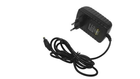 Zasilacz impulsowy wtyczkowy 12V/1,5A DC 2,1/5,5-10302