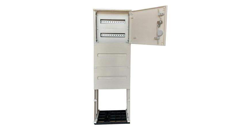 RT 40x40 TH/F Obudowa termoutwardzalna z fundamentem 40x40 2x16 modułów IP 44 rozdzielnia elektryczna złącze kablowe-63352