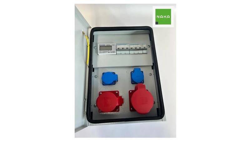 IP54 CEE 32A 16A 2x230V Metalowa rozdzielnica ścienna z licznikiem elektrycznym 94H-4-70076