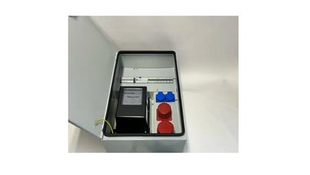 IP54 Metalowa rozdzielnica ścienna CEE 32A 16A 2x230V z bezpiecznikami HAGER FI / Licznik energii RB4-70070