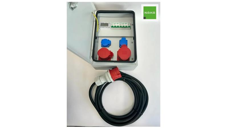 IP54 Metalowa rozdzielnica ścienna CEE 32A 16A 2x230V z kablem miernika mocy 5m 94V-6-70085 IP54 Metalowa rozdzielnica ścienna CEE 32A 16A 2x230V z kablem miernika mocy 5m 94V-6-70085