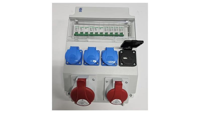 Rozdzielnica elektryczna CEE 32A 16A 230V USB z bezpiecznikami FI / 97V-6-70080 Rozdzielnica elektryczna CEE 32A 16A 230V USB z bezpiecznikami FI / 97V-6-70080