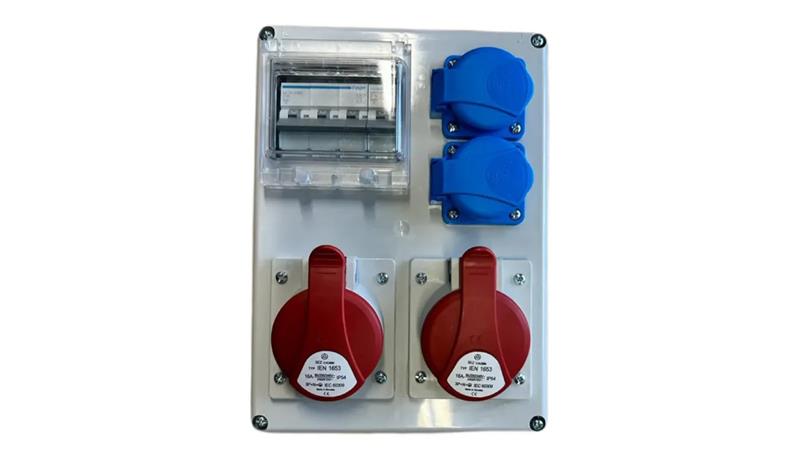 Rozdzielnica elektryczna CEE 32A 16A 2x230V z bezpiecznikami HAGER 98H-3-70082