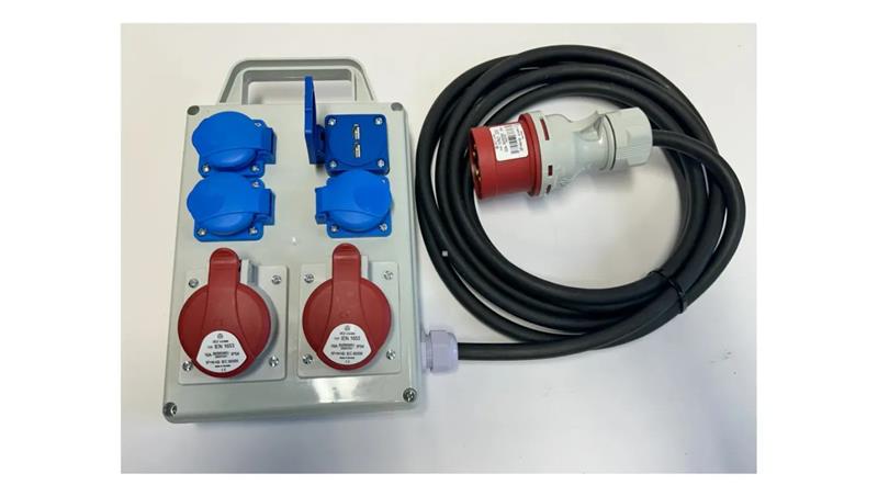 Rozdzielnica elektryczna CEE 32A 16A 3x230V 2xUSB IP44 niezabezpieczony kabel USB 5m 5x2,5-70107 Rozdzielnica elektryczna CEE 32A 16A 3x230V 2xUSB IP44 niezabezpieczony kabel USB 5m 5x2,5-70107