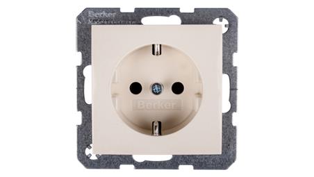 Berker/B.Kwadrat Gniazdo Schuko 16A IP20 kremowe połysk S.1 47438982-43429