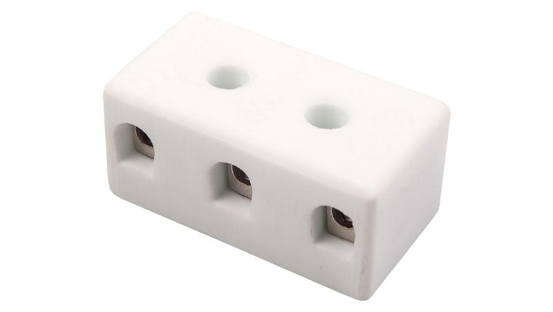 Złączka gwintowa porcelanowa 4mm2 3-tory biała z 2 otworami montażowymi CPO-5A-3P 80713516-80123 Złączka gwintowa porcelanowa 4mm2 3-tory biała z 2 otworami montażowymi CPO-5A-3P 80713516-80123